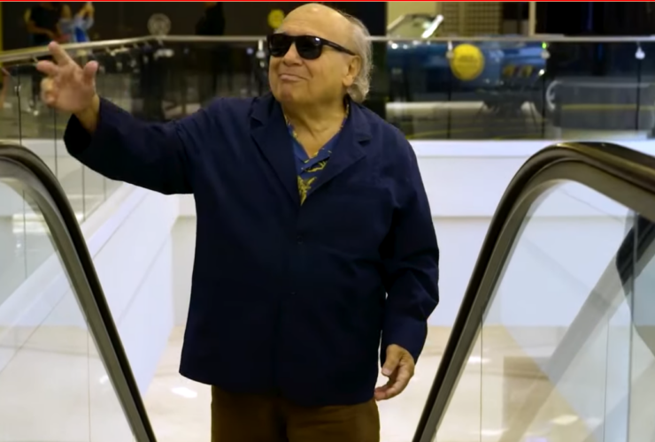 danny devito hosts new jersey hall of fame