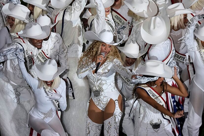 beyonce cowboy carter tour stage