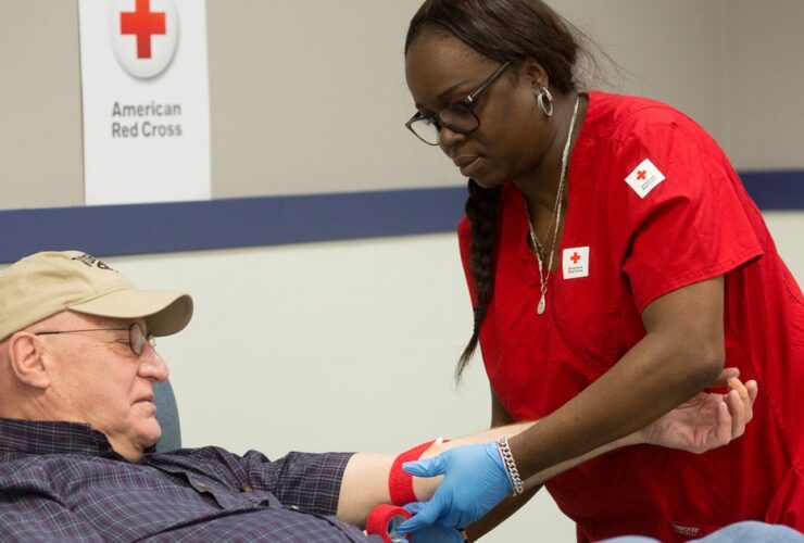 red cross give blood